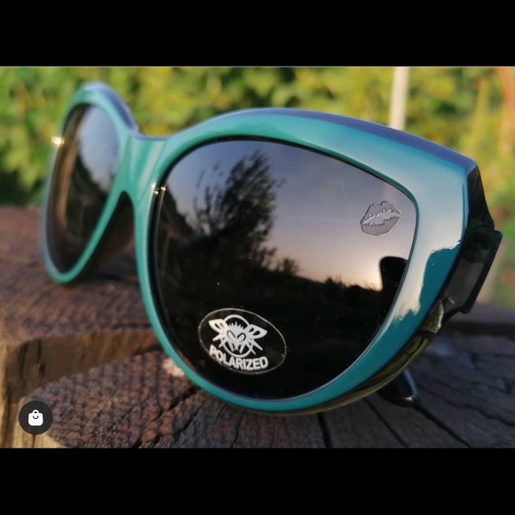 Polarized Kissy Fly Sunglasses 💋💋💋 FlyGirl Sexy Sunnies - Picture 3 of 17